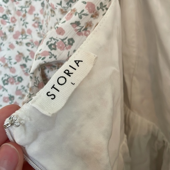 Floral Romper - Picture 6 of 6